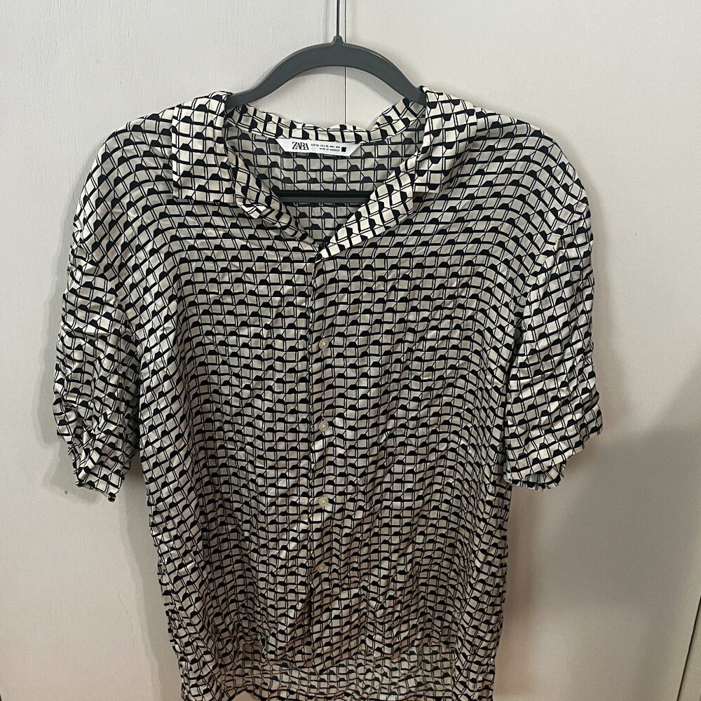 Zara Men's Pattern Short Sleeve Shirt